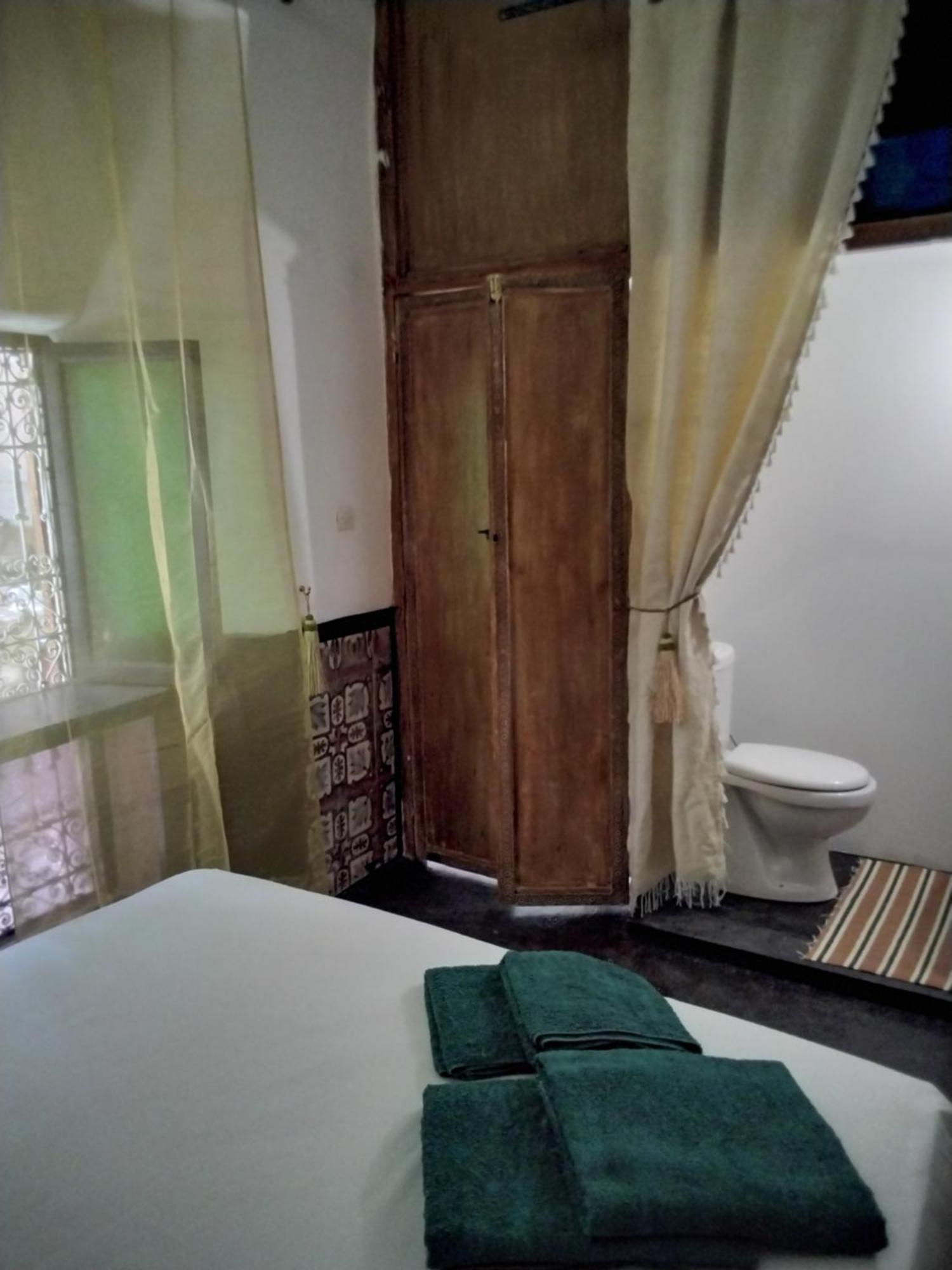 Riad Bouchouari 33 Марракеш Номер фото